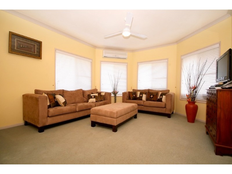 1 Carinya Court, Glenvale QLD 4350