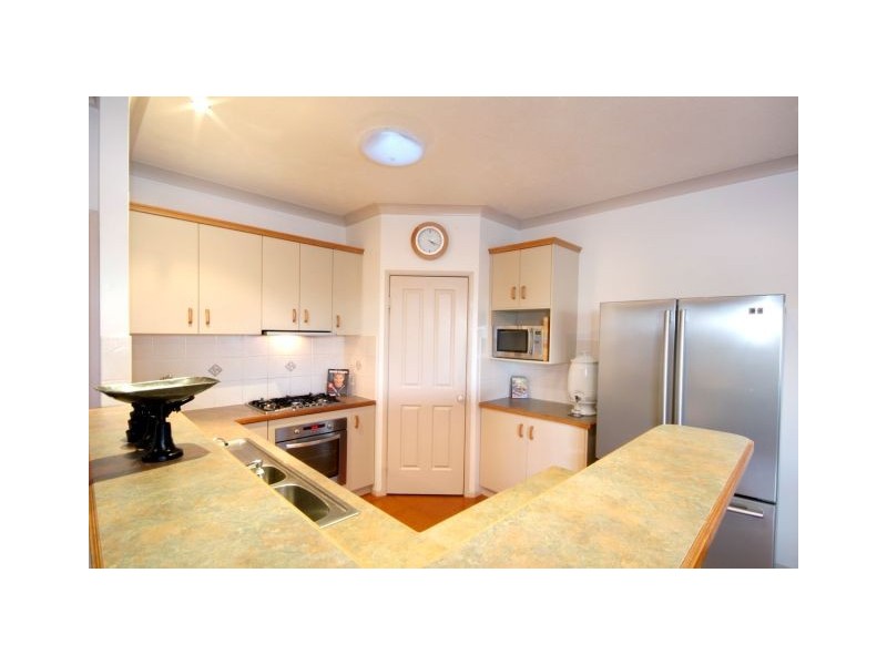 1 Carinya Court, Glenvale QLD 4350