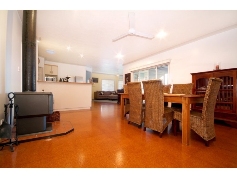 1 Carinya Court, Glenvale QLD 4350