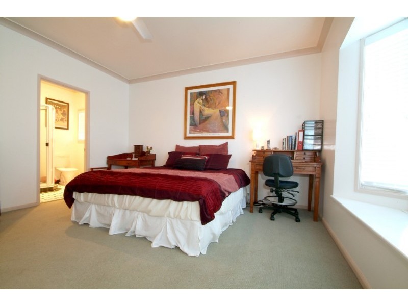 1 Carinya Court, Glenvale QLD 4350