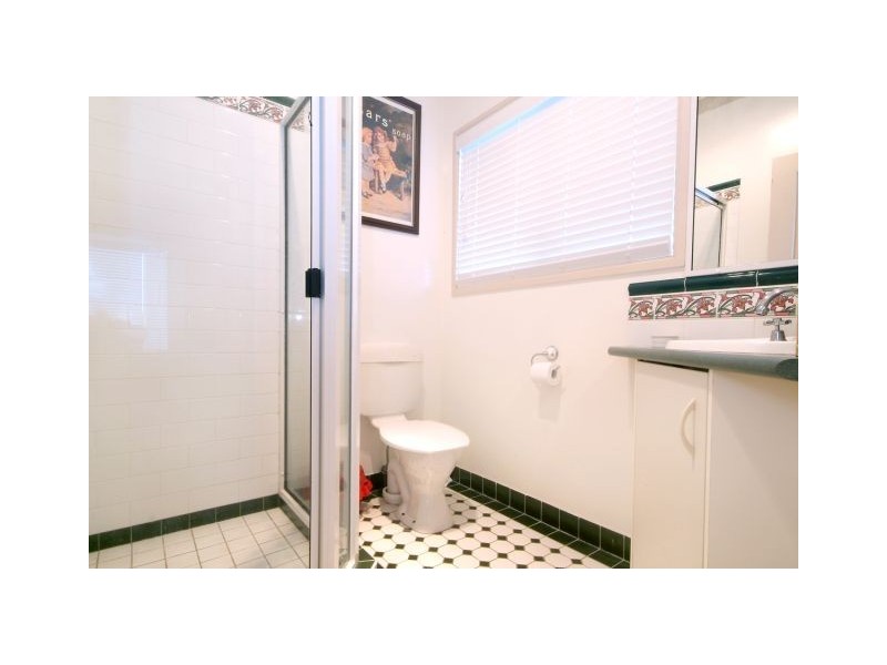 1 Carinya Court, Glenvale QLD 4350