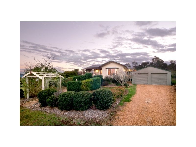 1 Carinya Court, Glenvale QLD 4350