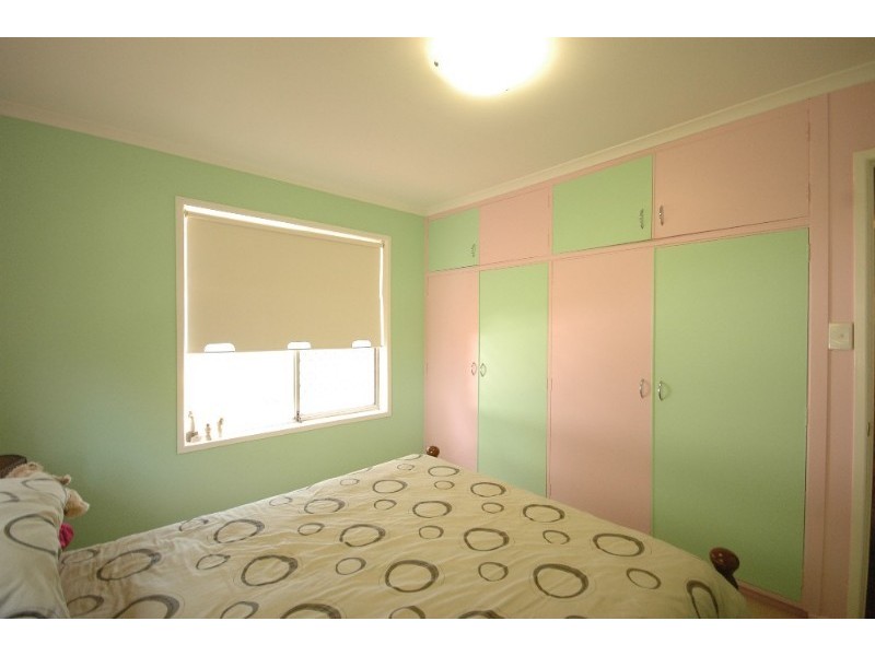 10 Beck Street, Mount Lofty QLD 4350