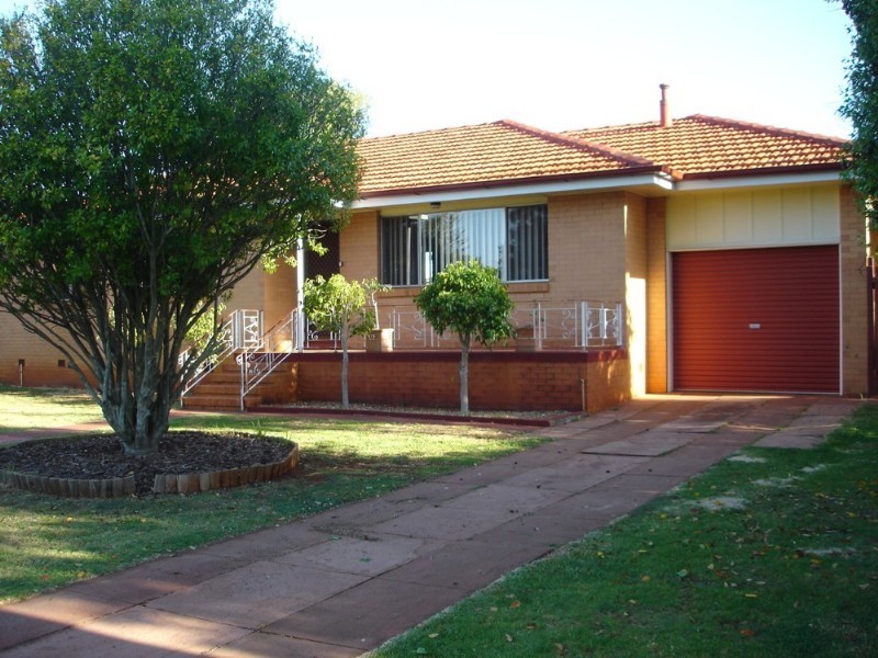 60 Buckland Street, Harristown QLD 4350