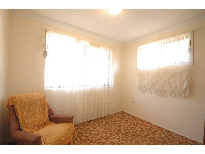 27 Arabian Street, Harristown QLD 4350