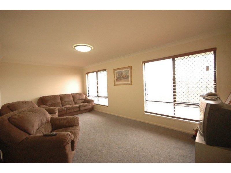 3 Marlowe Court, Westbrook QLD 4350