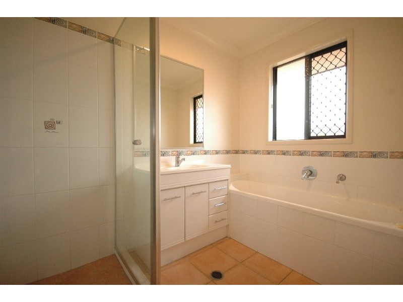3 Marlowe Court, Westbrook QLD 4350