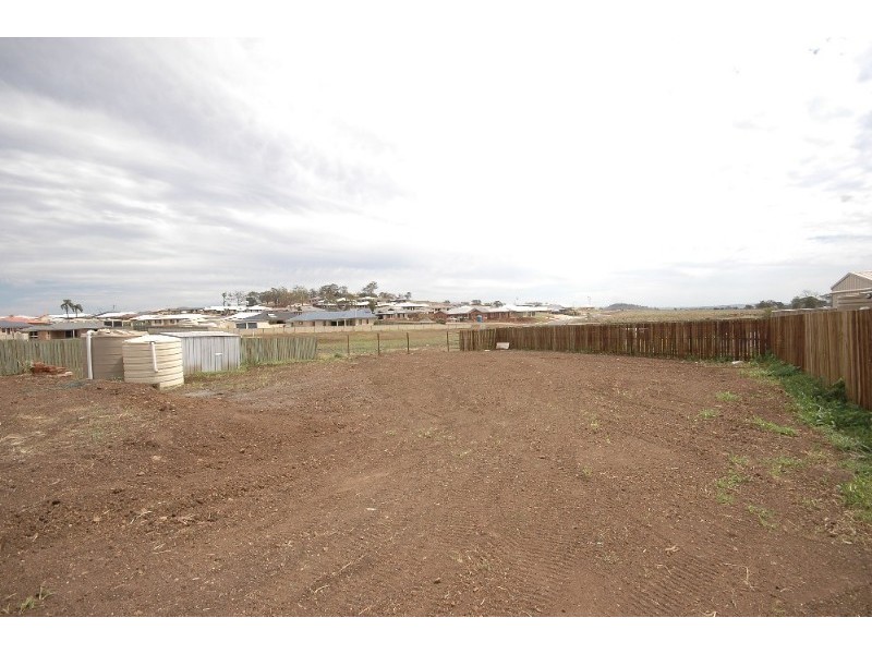 3 Marlowe Court, Westbrook QLD 4350