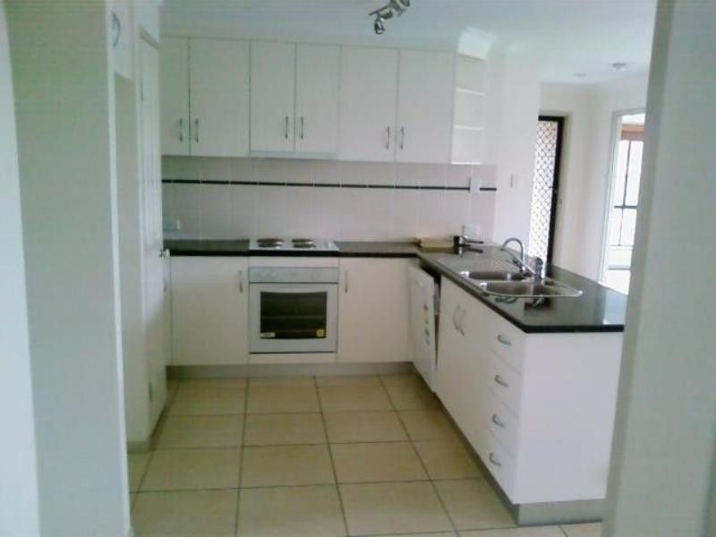 6 Wareena Crescent, Glenvale QLD 4350