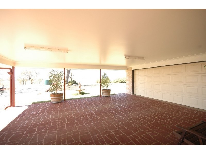 226 Berghofers Road, Biddeston QLD 4401