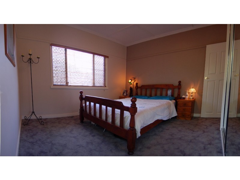 64 Stephen Street, South Toowoomba QLD 4350