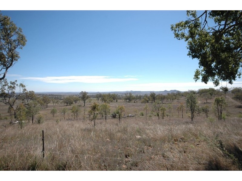 226 Berghofers Road, Biddeston QLD 4401