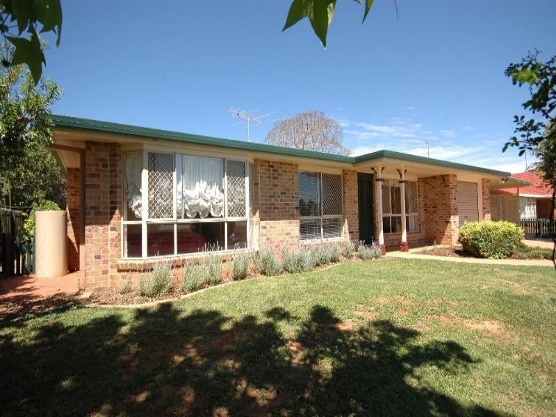 44 Lorraine Crescent, Centenary Heights QLD 4350