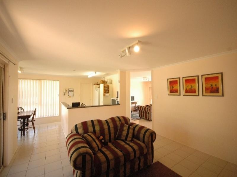 44 Lorraine Crescent, Centenary Heights QLD 4350