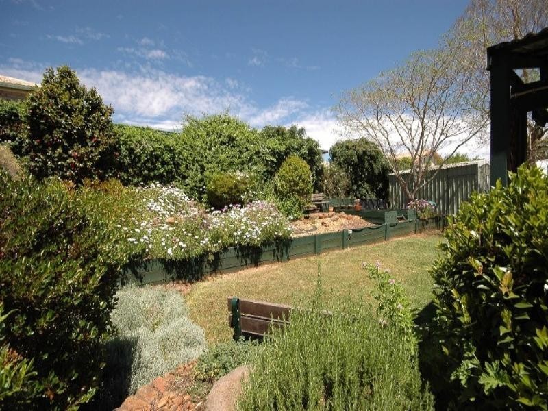 44 Lorraine Crescent, Centenary Heights QLD 4350