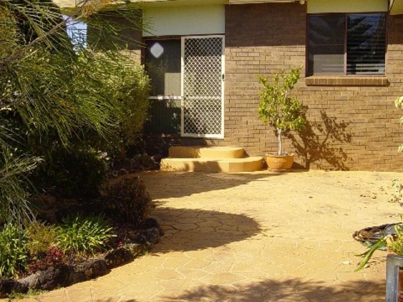 10 Jason Street, Wilsonton QLD 4350