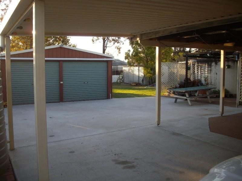 12 Gladstone Street, Wyreema QLD 4352