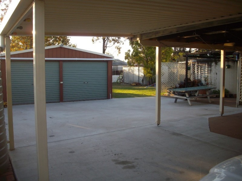 12 Gladstone Street, Wyreema QLD 4352