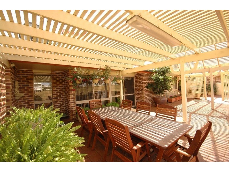 7 Birdland Drive, Glenvale QLD 4350