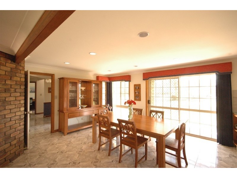 7 Birdland Drive, Glenvale QLD 4350