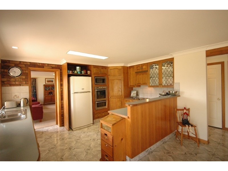 7 Birdland Drive, Glenvale QLD 4350