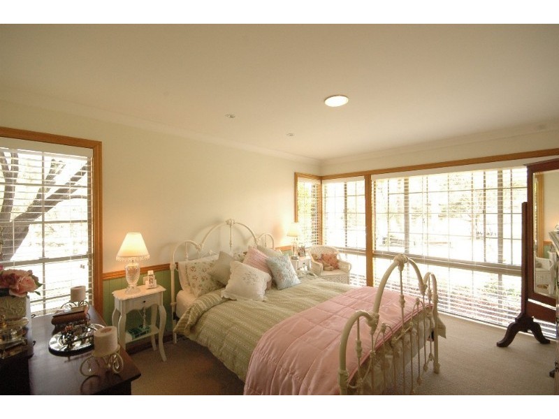 7 Birdland Drive, Glenvale QLD 4350