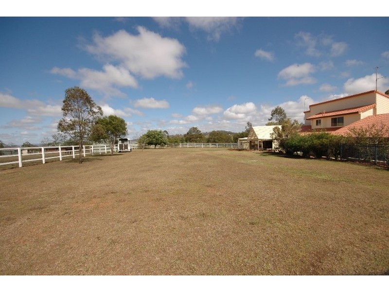 7 Birdland Drive, Glenvale QLD 4350