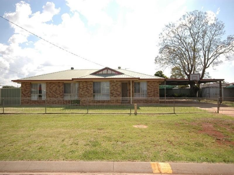 1 Sybyl Street, Harristown QLD 4350