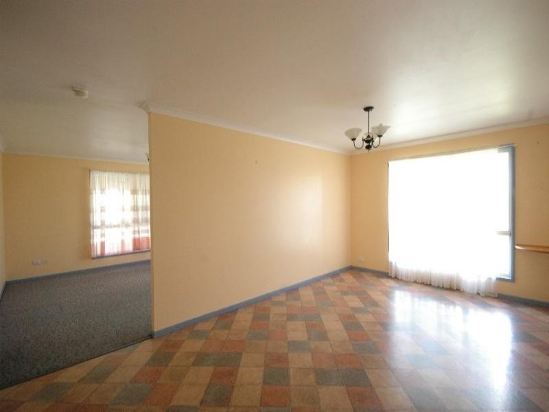 1 Sybyl Street, Harristown QLD 4350