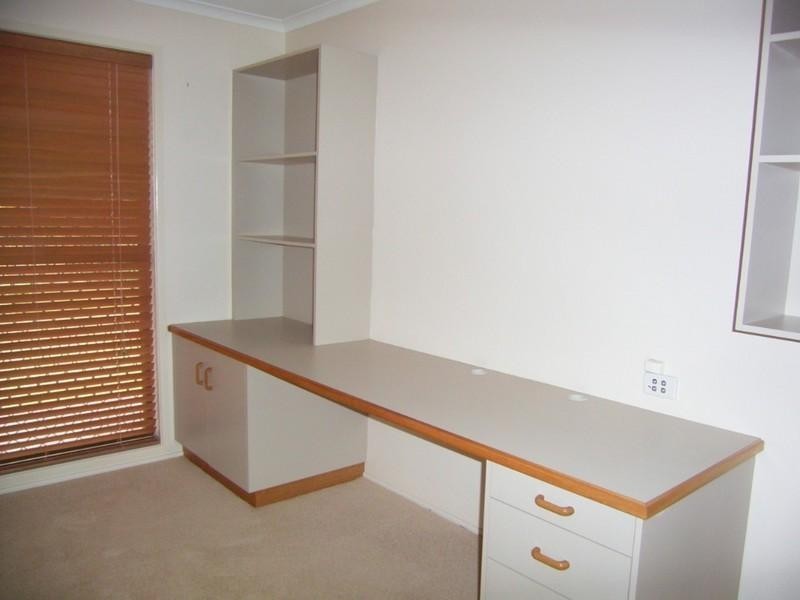 2 Sunbury Street, Harristown QLD 4350