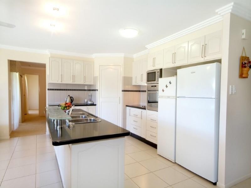 11 Tennyson Court, Westbrook QLD 4350