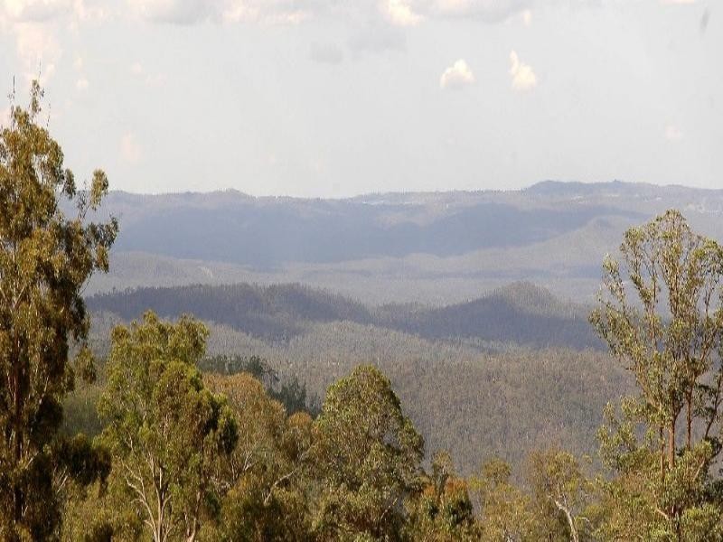 37 Windemere Terrace, Mount Lofty QLD 4350