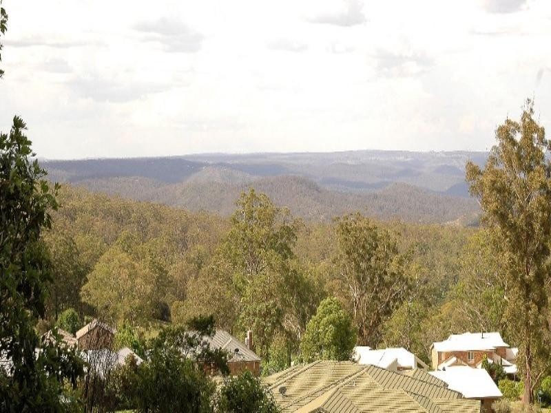 37 Windemere Terrace, Mount Lofty QLD 4350