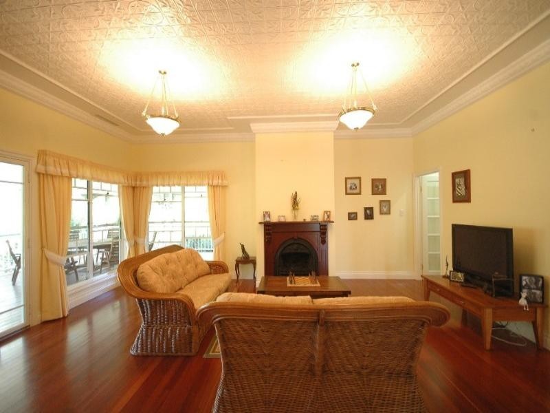 13 Arcadia Court, Highfields QLD 4352