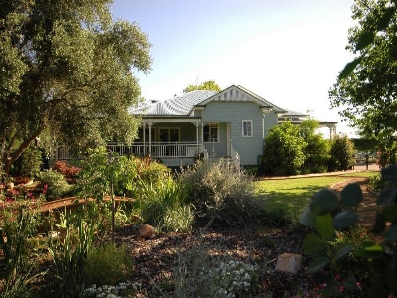 13 Arcadia Court, Highfields QLD 4352