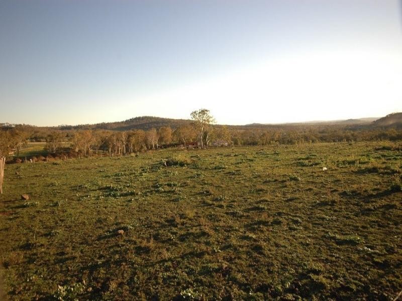 226 Sunset View, Glenvale QLD 4350