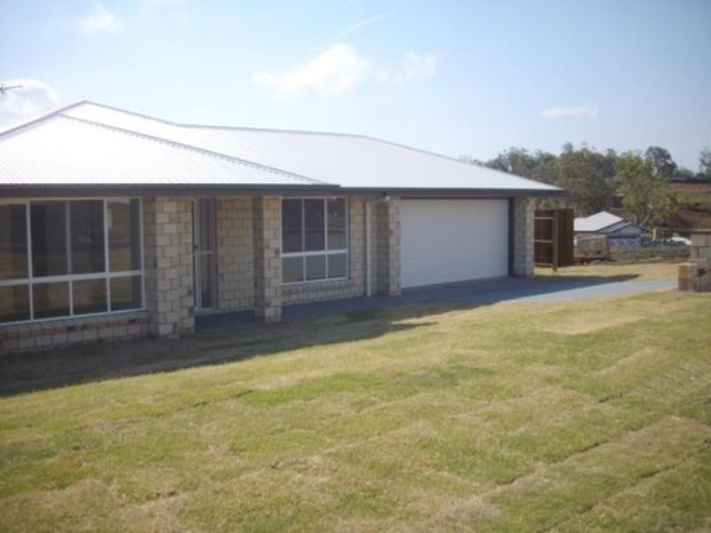 48 Wareena Crescent, Glenvale QLD 4350