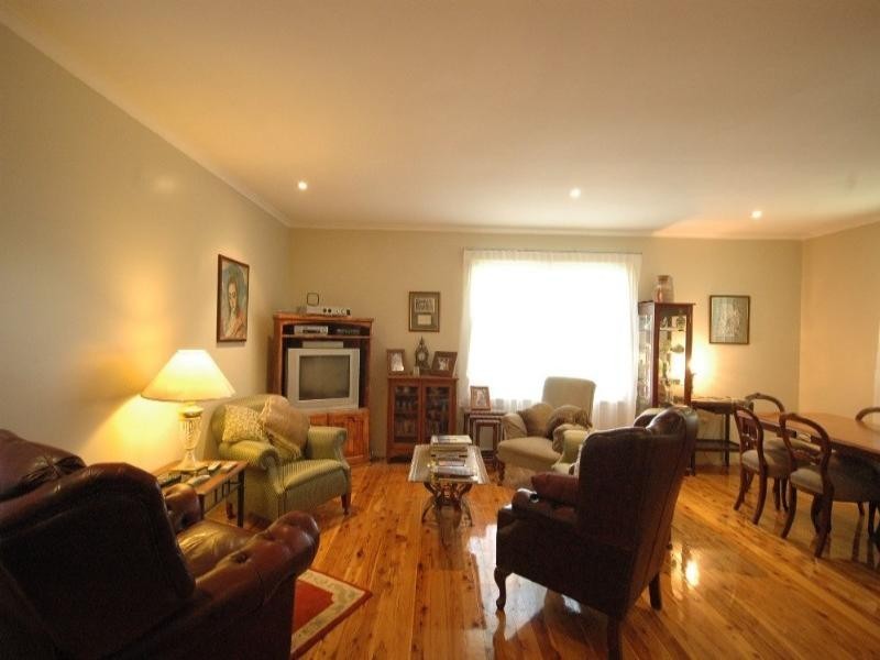 21 Sardon Street, Centenary Heights QLD 4350