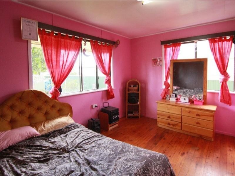 12 Gatfield Street, Newtown QLD 4350