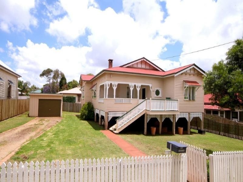 202 Perth Street, South Toowoomba QLD 4350