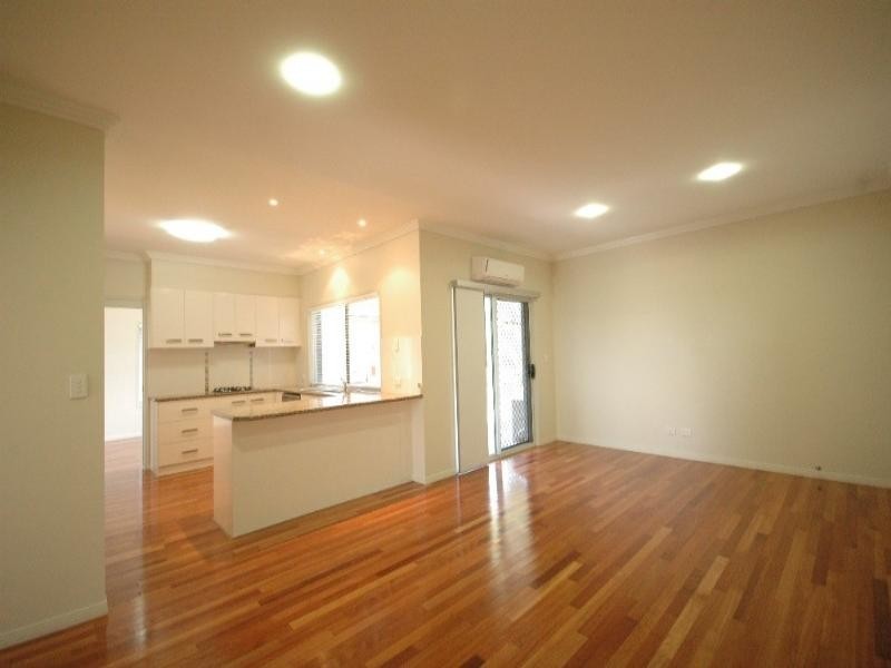 24 Sweetapple Crescent, Centenary Heights QLD 4350