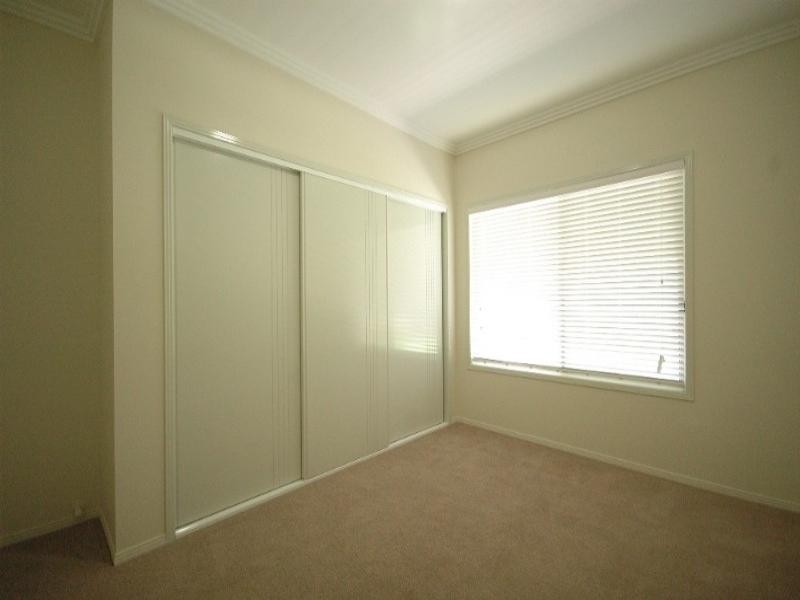 24 Sweetapple Crescent, Centenary Heights QLD 4350