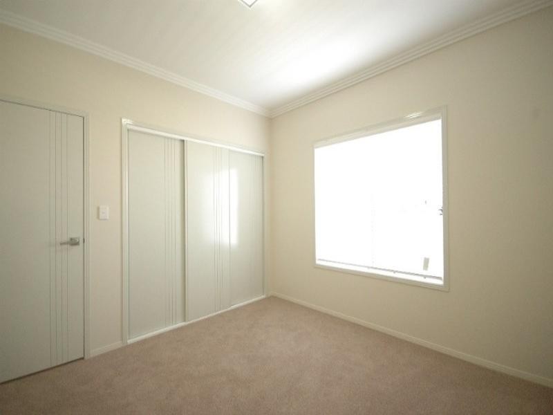 24 Sweetapple Crescent, Centenary Heights QLD 4350