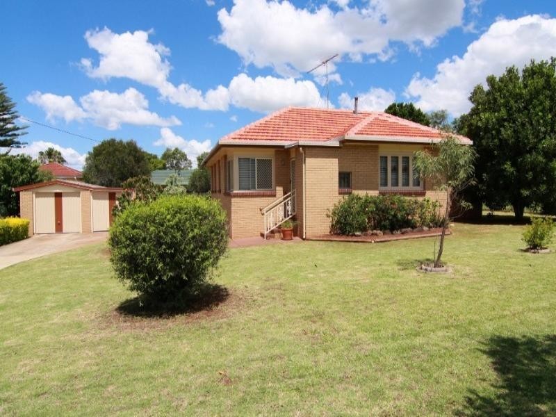38 Holberton Street, Rockville QLD 4350