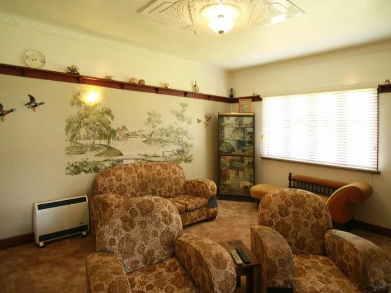 38 Holberton Street, Rockville QLD 4350