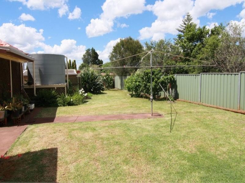 38 Holberton Street, Rockville QLD 4350
