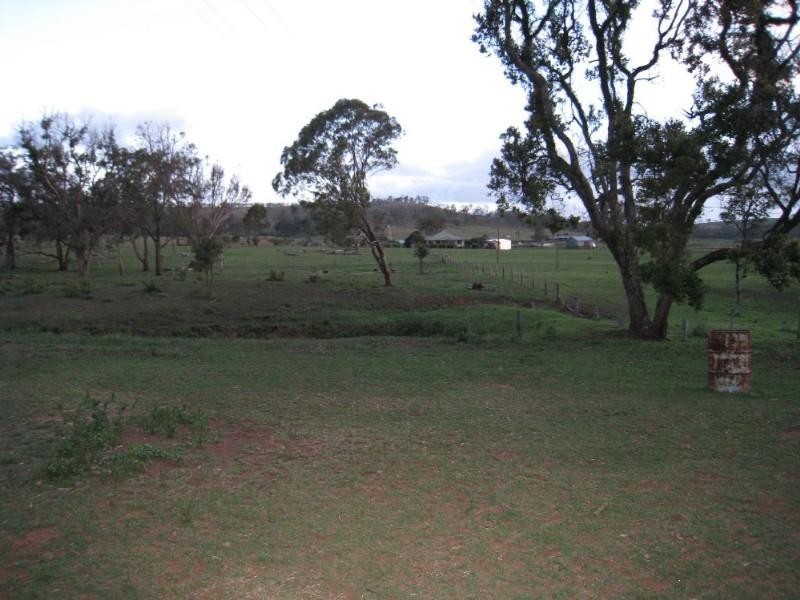 504 Groomsville Plainby Road, Crows Nest QLD 4355