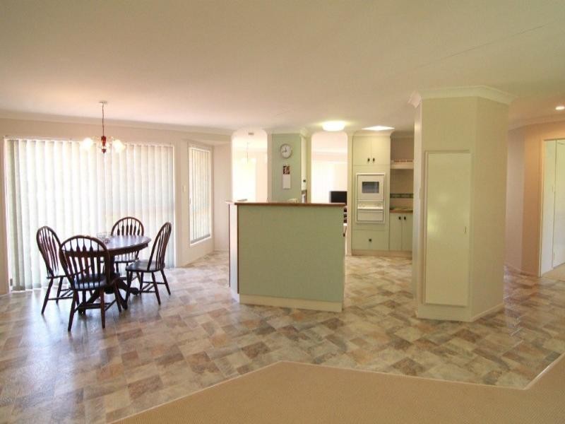 27 Danica Court, Kearneys Spring QLD 4350
