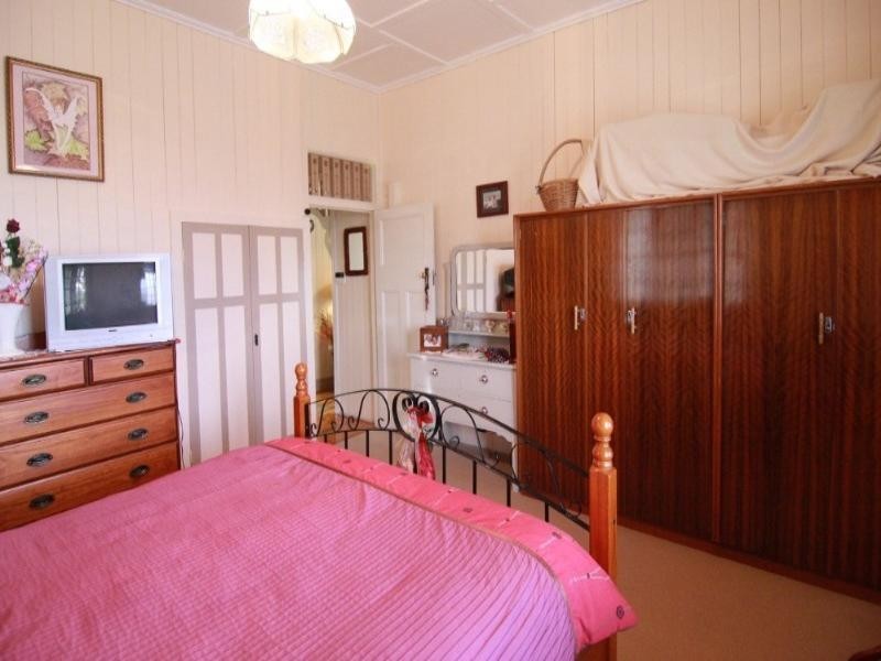 5 Bristol Street, Newtown QLD 4350