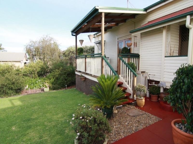 5 Bristol Street, Newtown QLD 4350